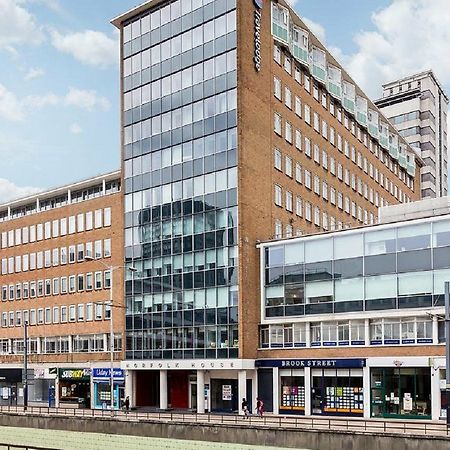 Travelodge Croydon Central エクステリア 写真