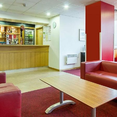 Travelodge Croydon Central エクステリア 写真