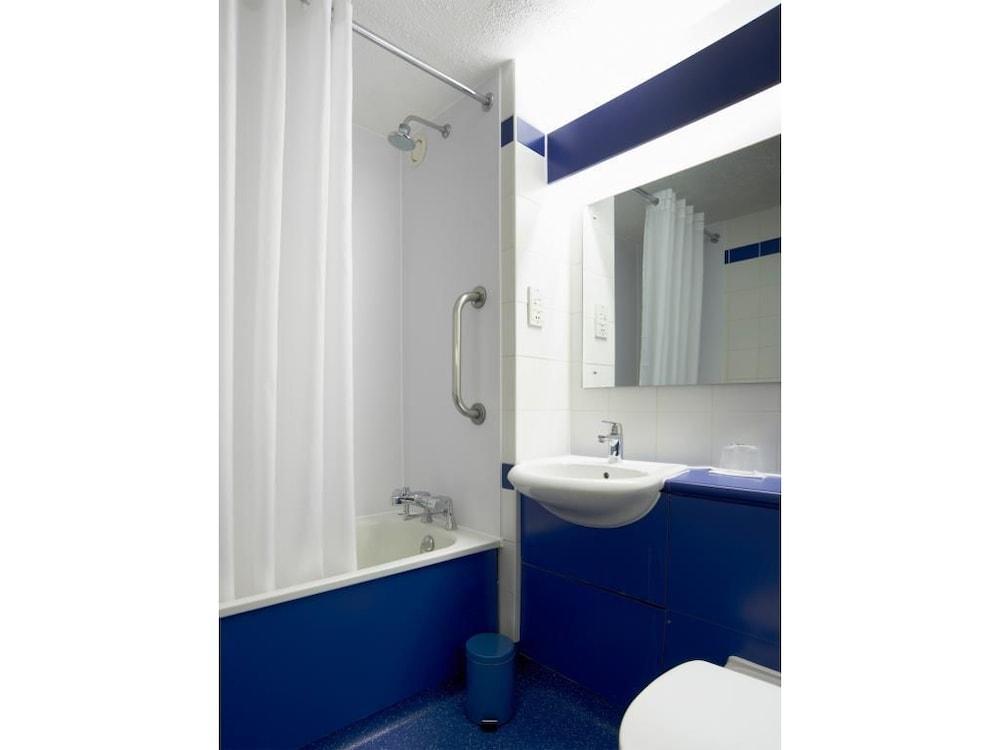 Travelodge Croydon Central エクステリア 写真