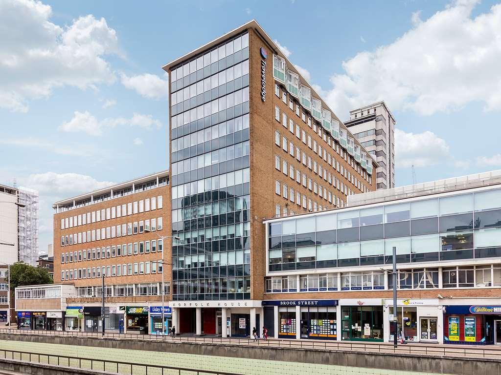 Travelodge Croydon Central エクステリア 写真