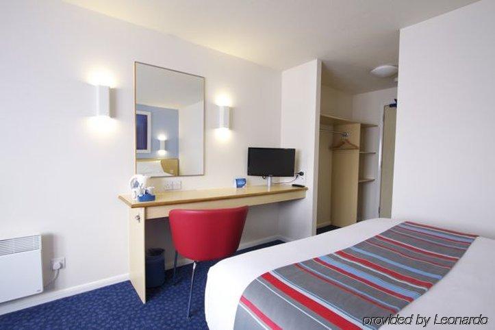 Travelodge Croydon Central エクステリア 写真