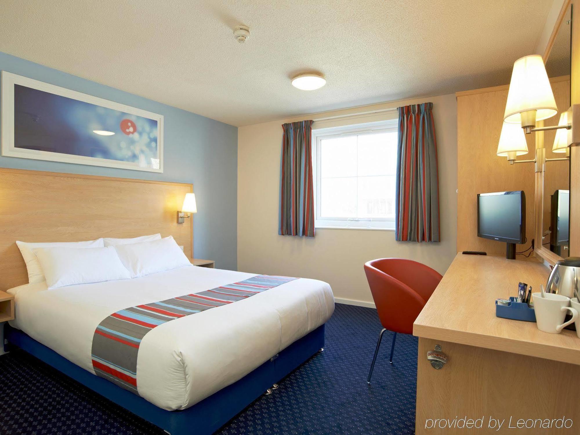 Travelodge Croydon Central エクステリア 写真