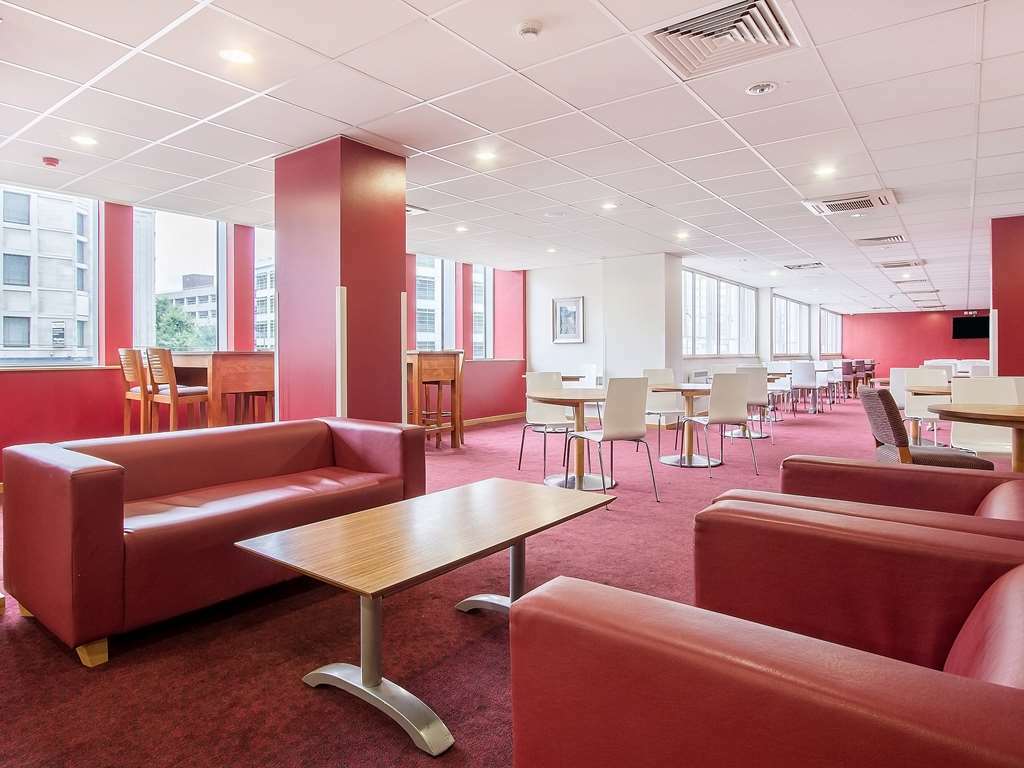 Travelodge Croydon Central レストラン 写真
