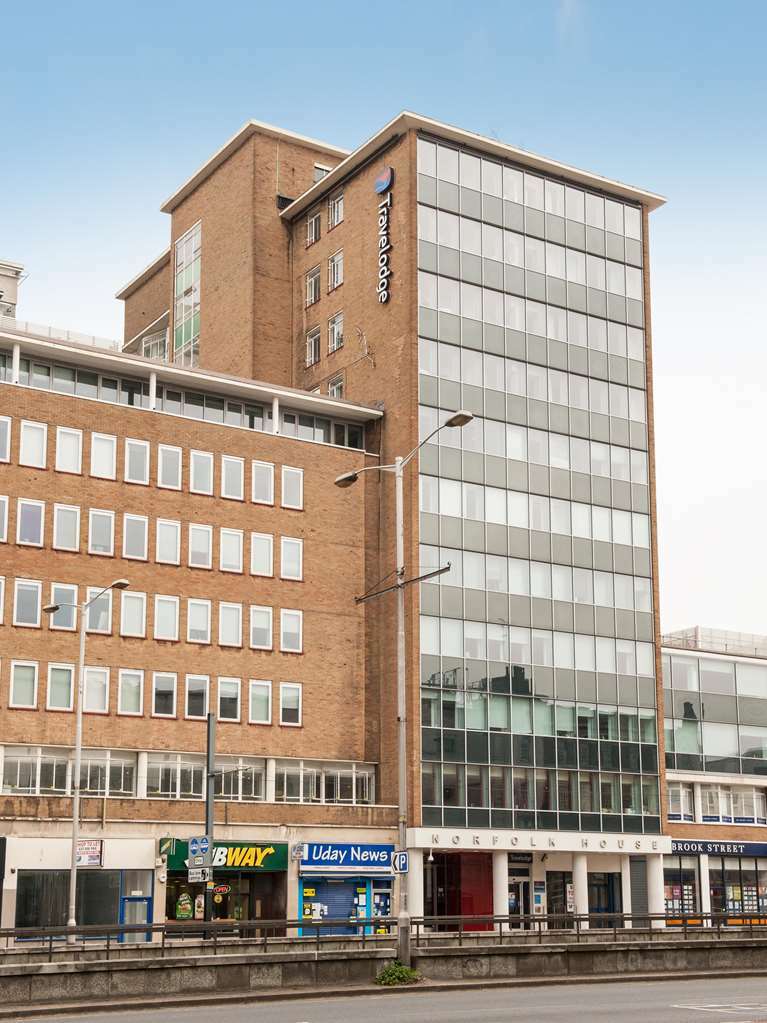 Travelodge Croydon Central エクステリア 写真
