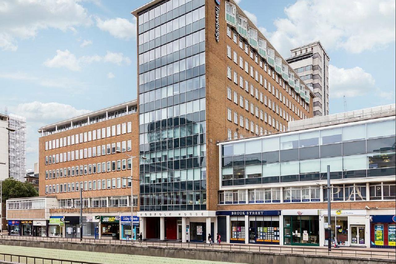 Travelodge Croydon Central エクステリア 写真