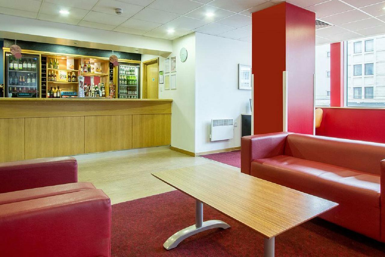 Travelodge Croydon Central エクステリア 写真